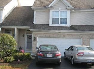 1283 W Danbury Dr, Cary, IL 60013