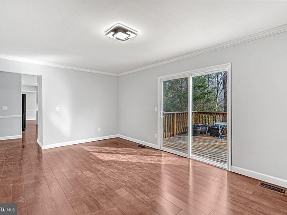 3rd image of 4711 Logwood Ln