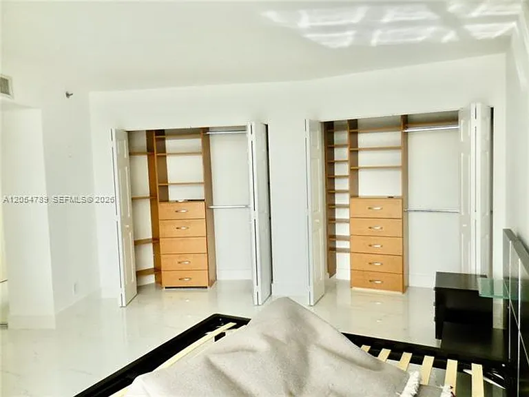 1000 Island Blvd #CU-2308 — Photo 16