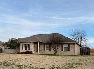 2106 Clara St, Searcy, AR 72143
