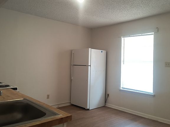 5th image of 901 E 29th Ave #5