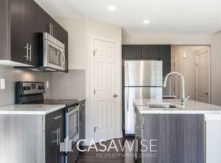 5317 3rd Ave SW #6, Edmonton, AB T6X0W7