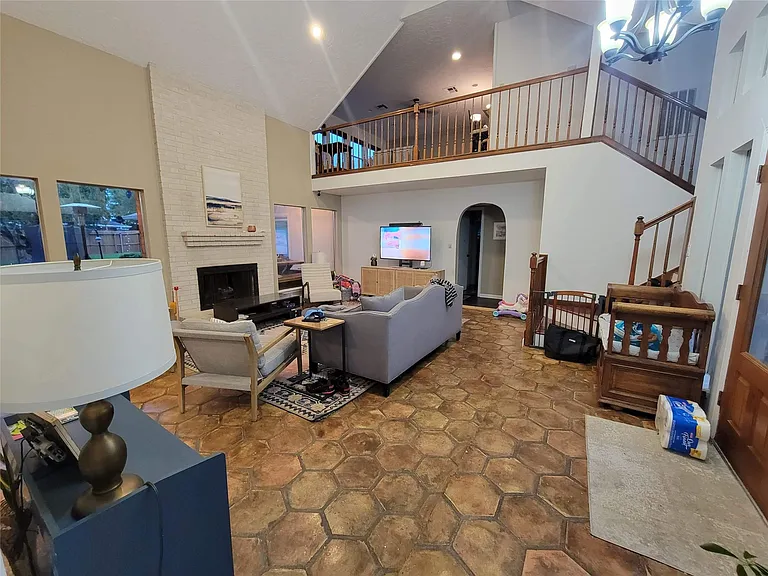12403 Tottenham Dr — Photo 8