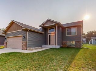 6775 Gaillardia Dr NW, Rochester, MN 55901