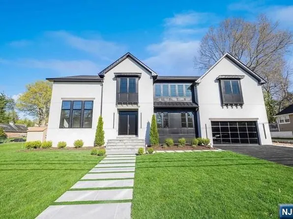 399 High St, Norwood, NJ 07648