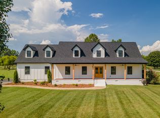 2000 Young Ln, Chapel Hill, TN 37034