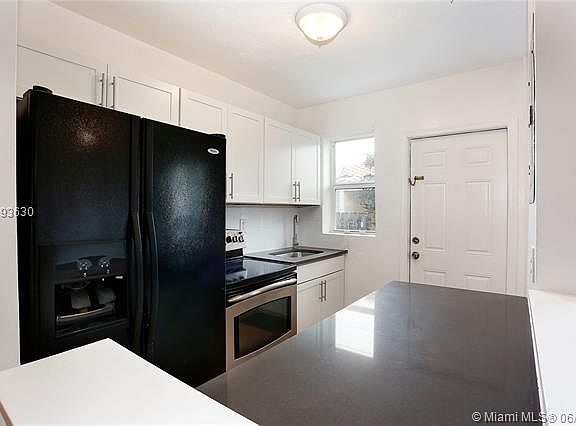 4th image of 11113 NE 10th Ave