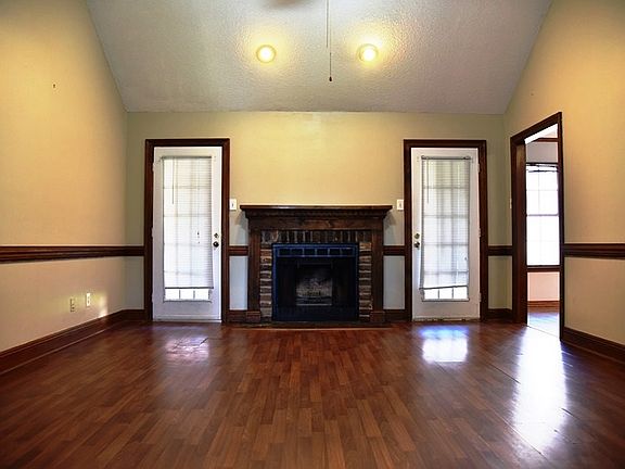 3rd image of 5362 Salmon Ct