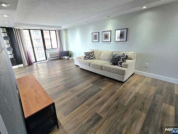 4th image of 151 Prospect Ave APT 6C