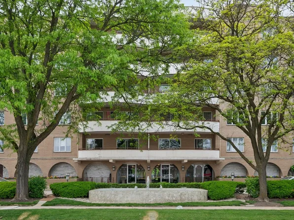 6400 N Cicero Ave APT 309, Lincolnwood, IL 60712