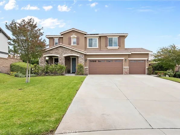 5605 Pine Leaf Ln, Fontana, CA 92336