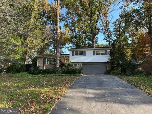 372 Holyoke Dr, York, PA 17402