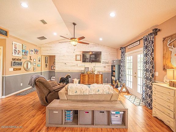 4th image of 135 Litke Ln