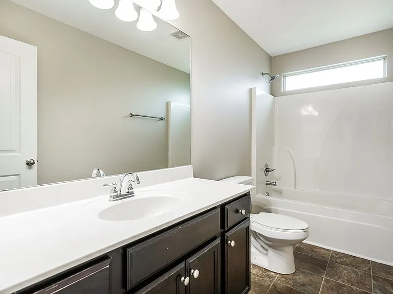 8005 Lakota Ct — Photo 11