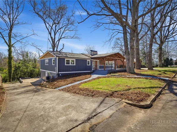 223 W Park Drive, Morganton, NC 28655