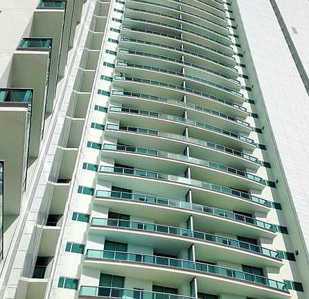 2nd image of 900 Biscayne Blvd APT 3512
