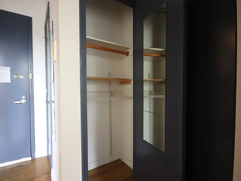 47-45 Vernon Blvd #2B — Photo 6