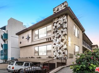 729 Gramercy Dr, Los Angeles, CA 90005