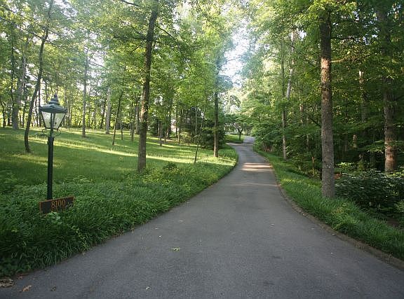 5th image of 8100 Osler Ln