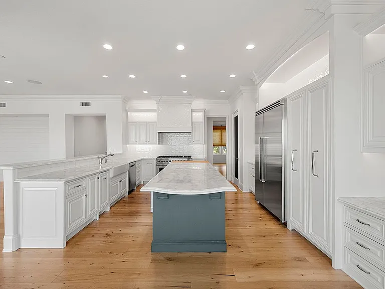 2309 Skyline Dr — Photo 5