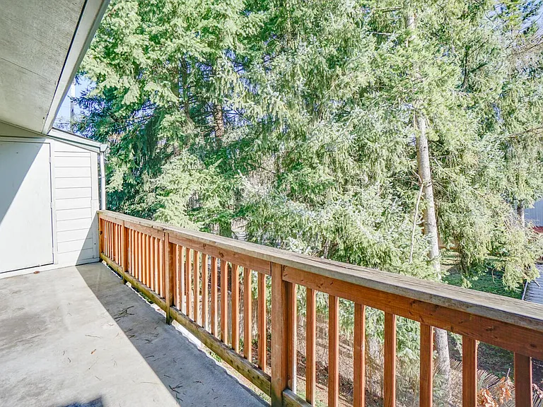 Charwin Court Apartments — Photo 49