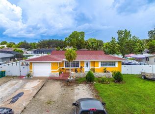 2070 43rd Ln SW, Naples, FL 34116