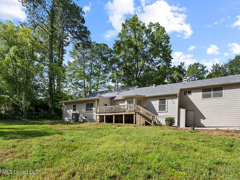 1112 Meadowbrook Rd — Photo 33