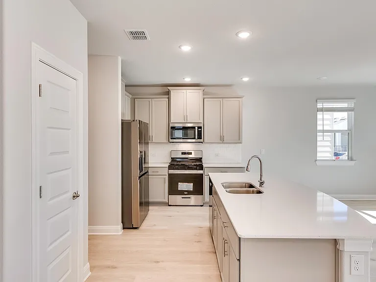 1005 Legend Milton Ln — Photo 12