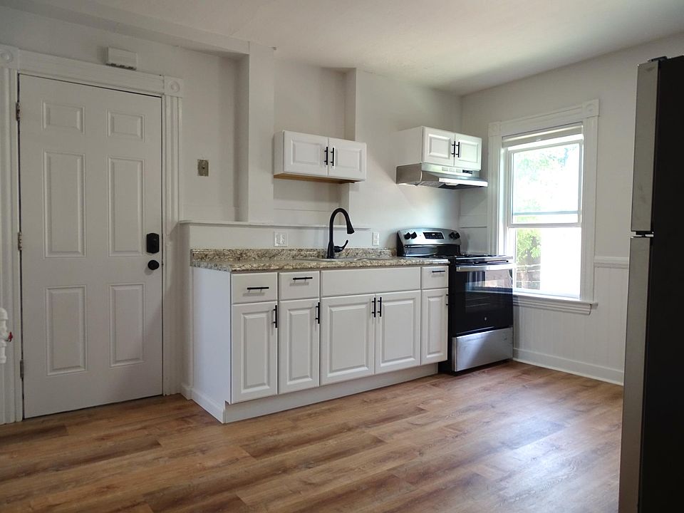 15 Forbes St APT 3, Worcester, MA 01605 | Zillow