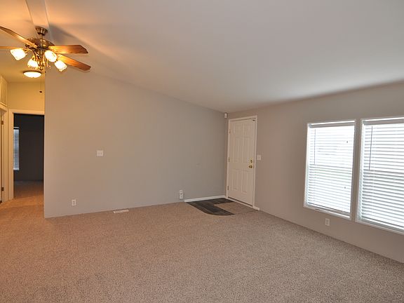 3rd image of 1500 Lantana Ave