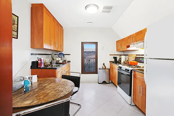 Rented by Corcoran | media 16