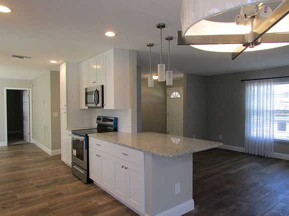 5th image of 2429 Eastbrook Blvd