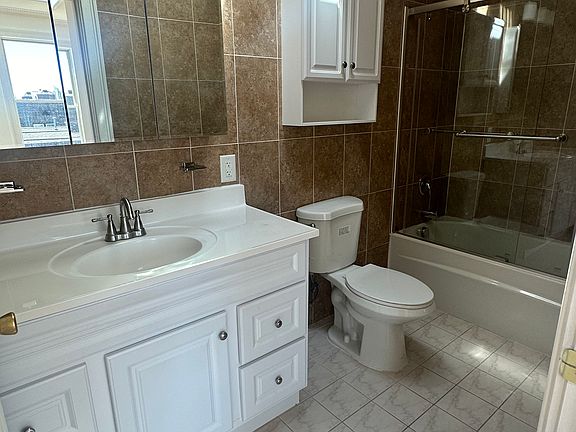 4th image of 373 Danforth Ave #404D