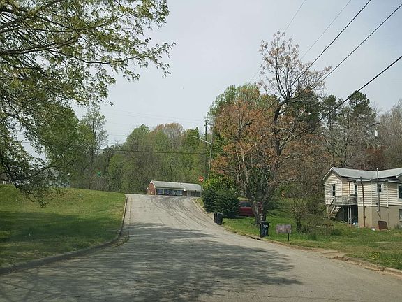 4th image of 109 Melbourne Cir