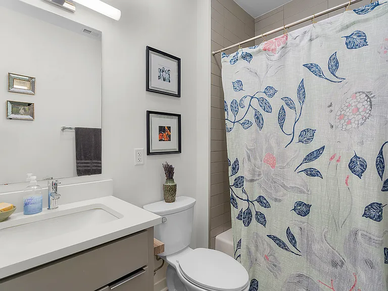 411 Fairpoint St #306 — Photo 15