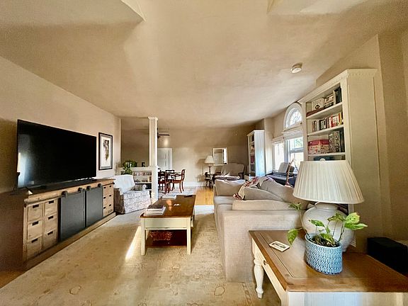 3rd image of 326 Madison Ave SE APT 3