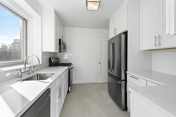 Rented by Rudin Management Company, Inc. | media 14