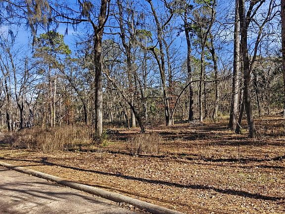4th image of 83 Lake Oaks Cir