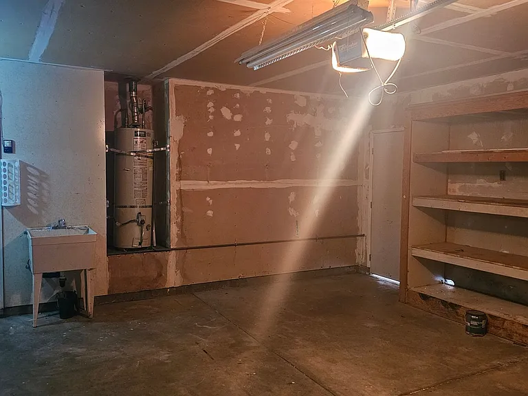 385 Portsmouth Ave — Photo 23