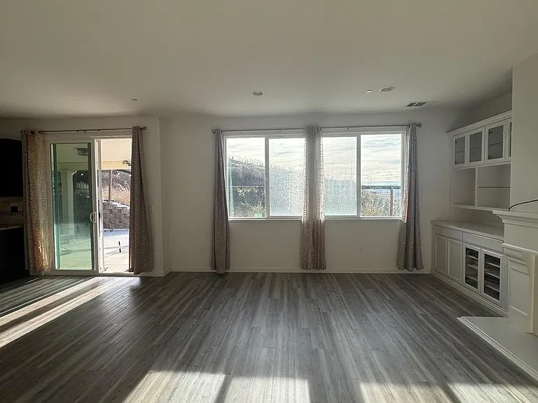 3392 Cydonia Ct — Photo 14