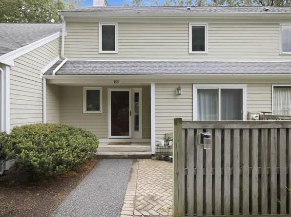 83 Fifer Ln #83, Lexington, MA 02420