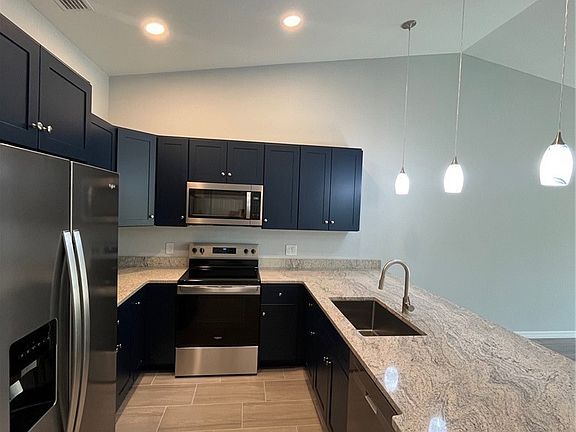 2nd image of 5653 Genesee Pkwy 5653