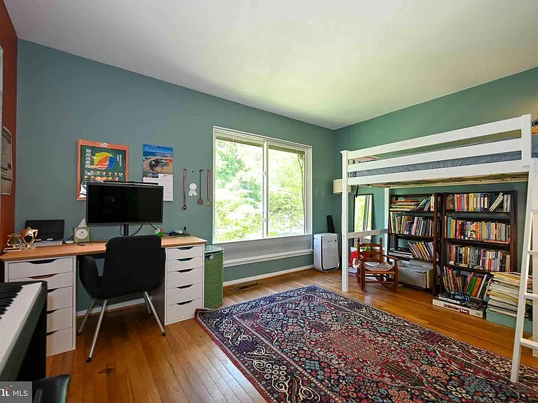 11635 Hunters Green Ct — Photo 21