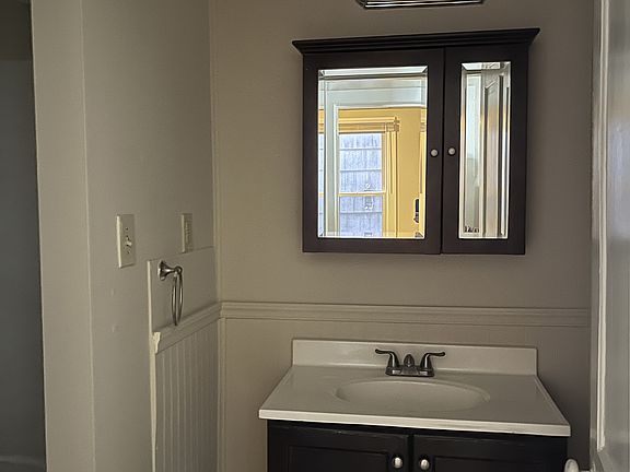5th image of 44 Chautauqua Ave #1