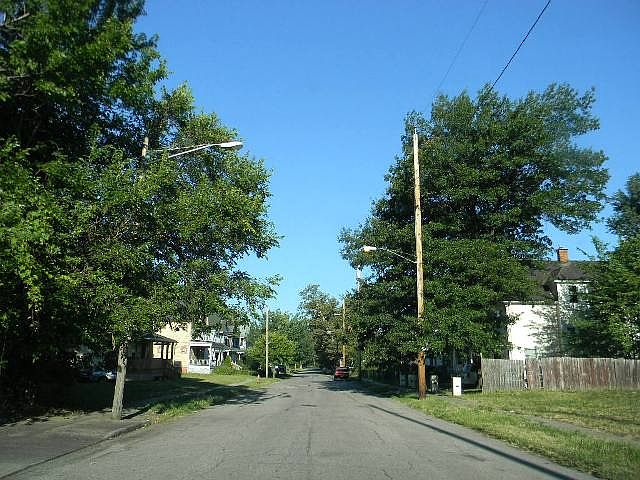 2nd image of 7311 Lawnview Ave