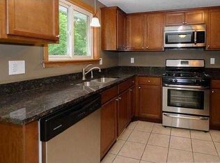 9871 Heath Ave S, Cottage Grove, MN 55016