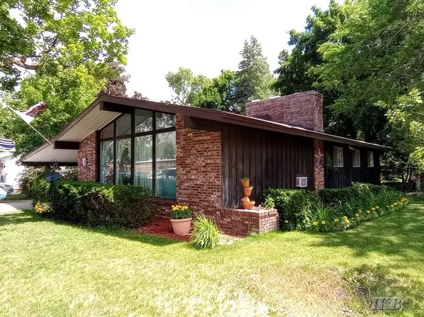 525 W 1st St, Gladwin, MI 48624