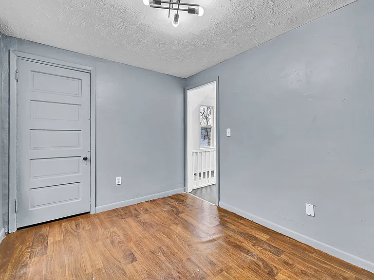 9502 Talbot Ave — Photo 14