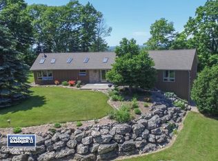 6354 Ledgetop Ct, Greenleaf, WI 54126