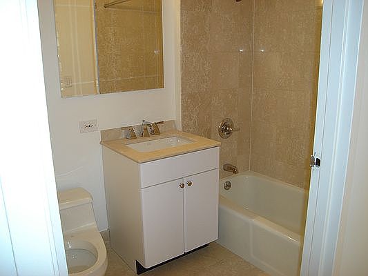 4th image of 235 W 48th St APT 16K